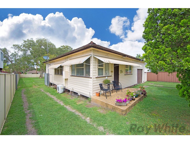 44 Elouera Avenue, Buff Point NSW 2262