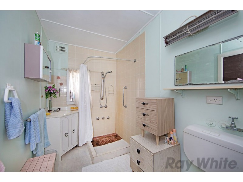 44 Elouera Avenue, Buff Point NSW 2262