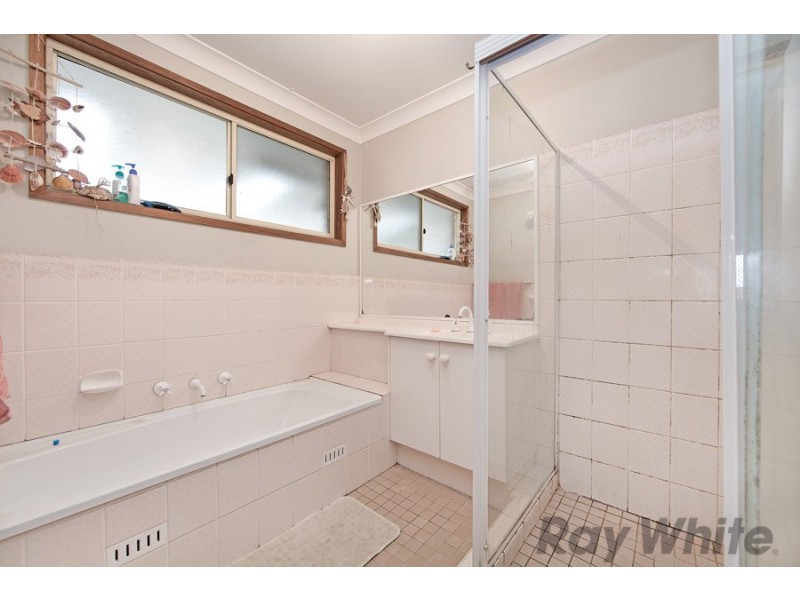 1 Parton Close, Buff Point NSW 2262