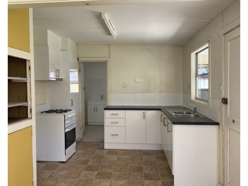 1 Mathews Street, Norah Head NSW 2263