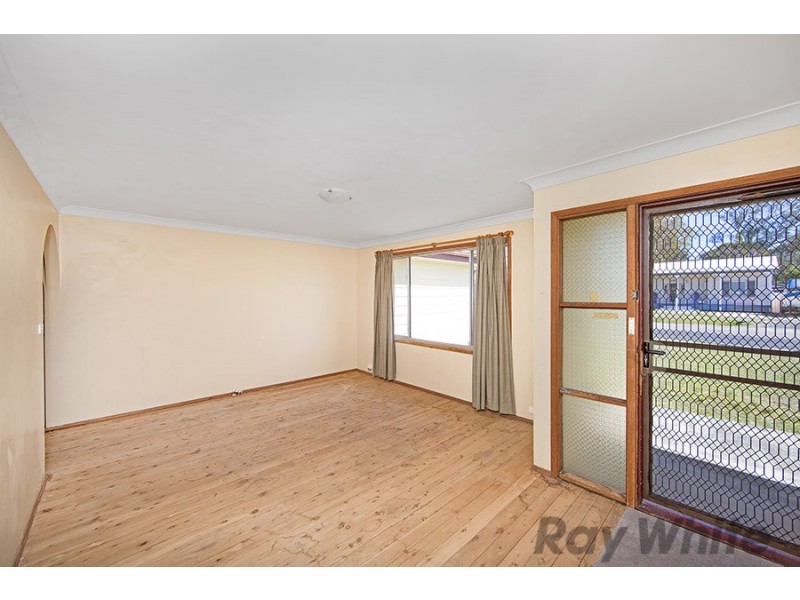 4 Kalani Street, Budgewoi NSW 2262