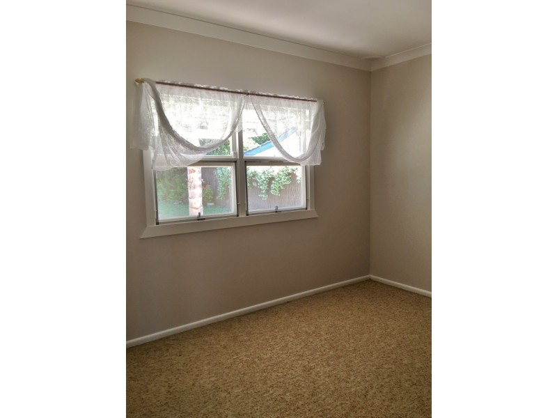 6 Huene Avenue, Budgewoi NSW 2262