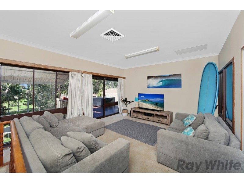 35 Sunrise Avenue, Budgewoi NSW 2262