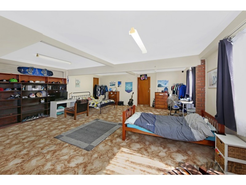 35 Sunrise Avenue, Budgewoi NSW 2262