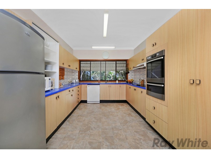 35 Sunrise Avenue, Budgewoi NSW 2262
