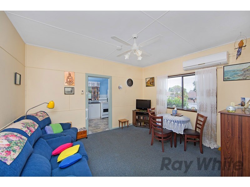 1 Nichols Avenue, Gorokan NSW 2263