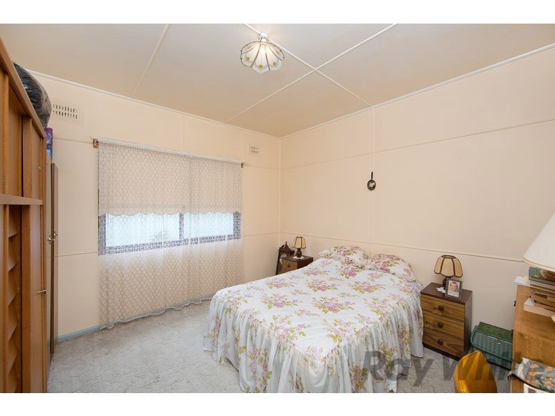 1 Nichols Avenue, Gorokan NSW 2263
