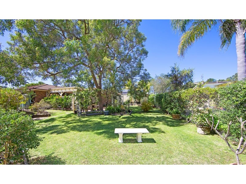 24 Maneela Road, Buff Point NSW 2262