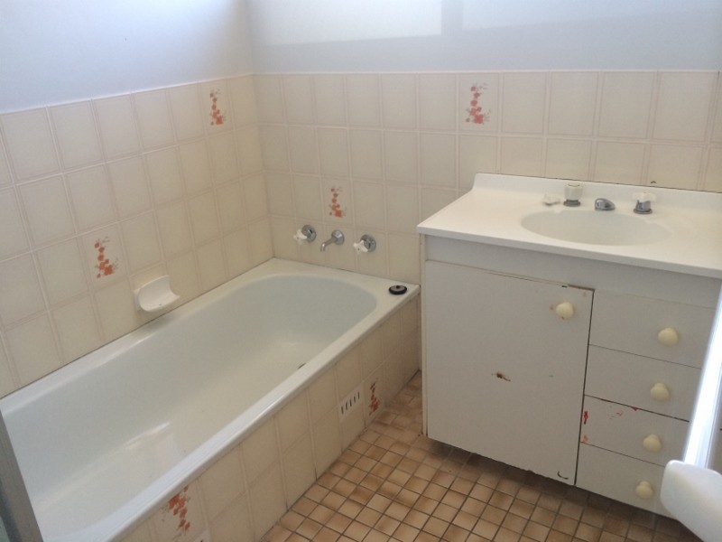 7/4-8 (Flat) Ocean Street, Budgewoi NSW 2262