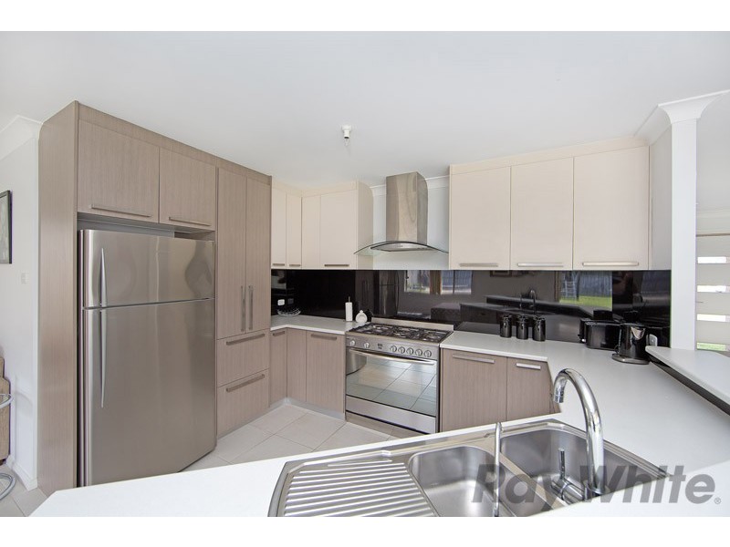 21 Olney Drive, Blue Haven NSW 2262