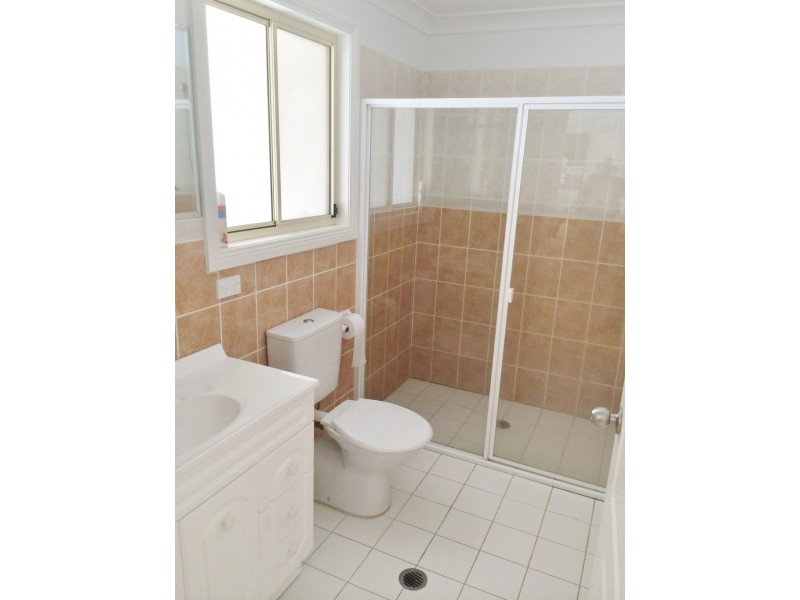 3/2-4 Lake Street, Budgewoi NSW 2262