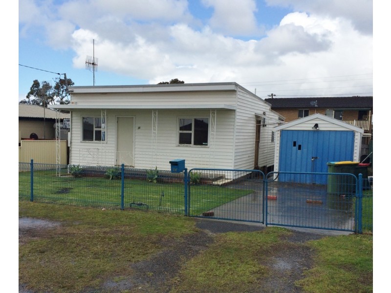 24 Clucas Avenue, Gorokan NSW 2263