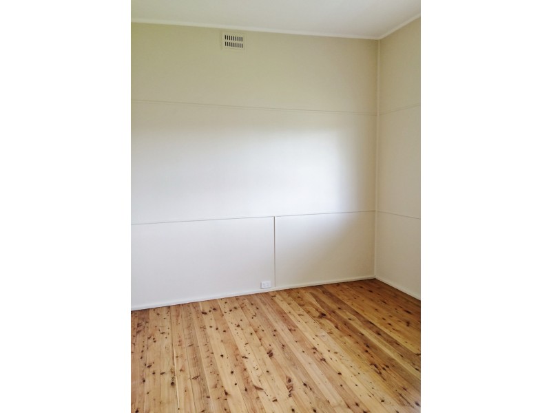 24 Clucas Avenue, Gorokan NSW 2263