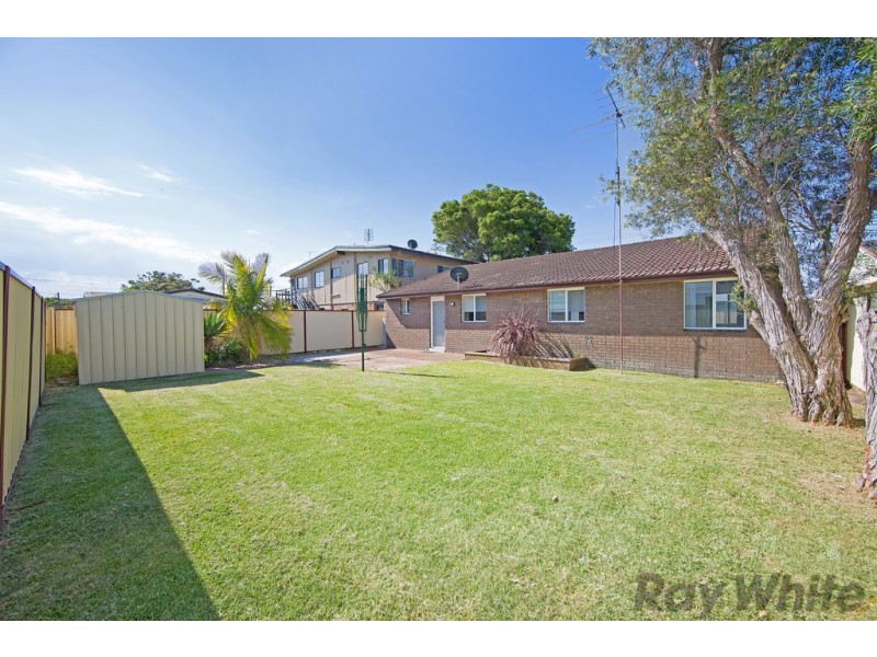36 Robson Avenue, Gorokan NSW 2263