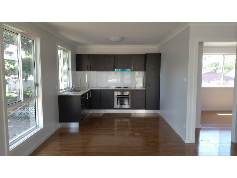 1a Woodlawn Drive, Budgewoi NSW 2262