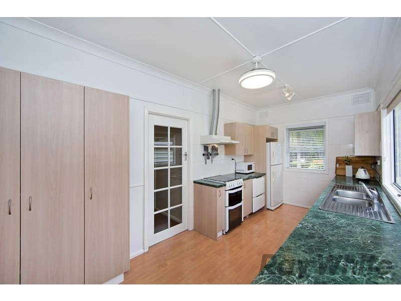 2 Hunter Street, Charmhaven NSW 2263