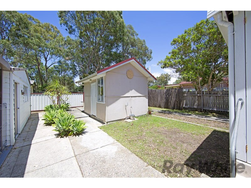 2 Hunter Street, Charmhaven NSW 2263