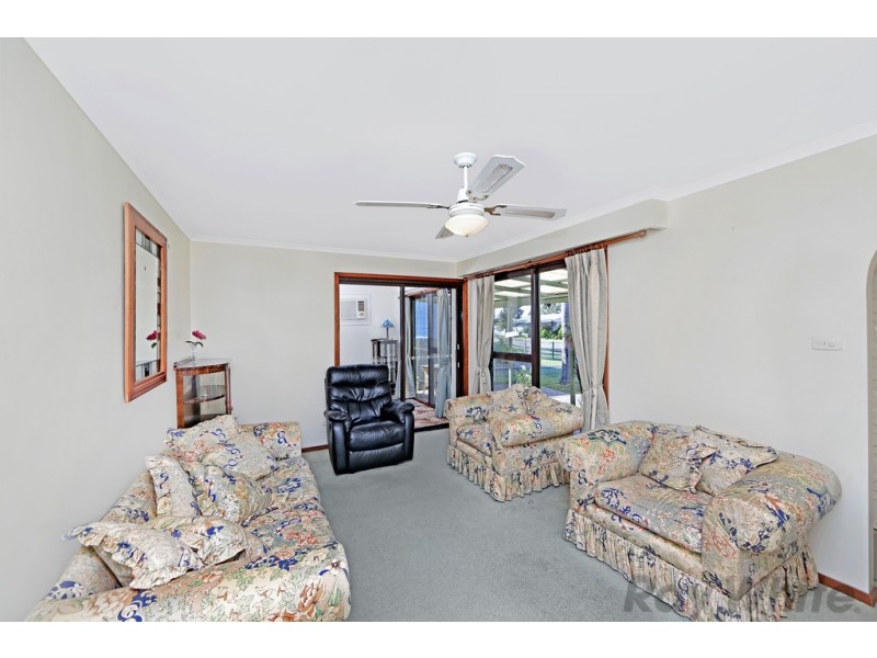 17 Kala Avenue, Budgewoi NSW 2262