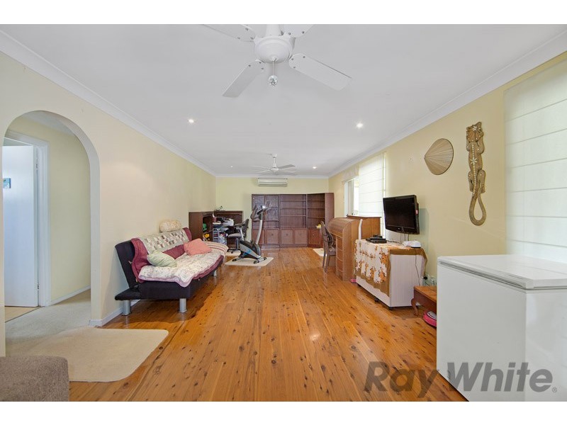 16 Wailele Avenue, Budgewoi NSW 2262