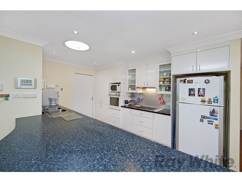 16 Wailele Avenue, Budgewoi NSW 2262