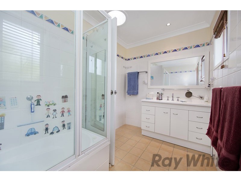 16 Wailele Avenue, Budgewoi NSW 2262