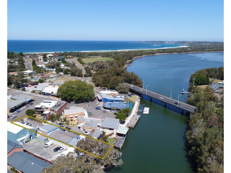 19 Lake Street, Budgewoi NSW 2262