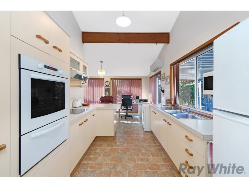 6 Kyooma Close, Buff Point NSW 2262