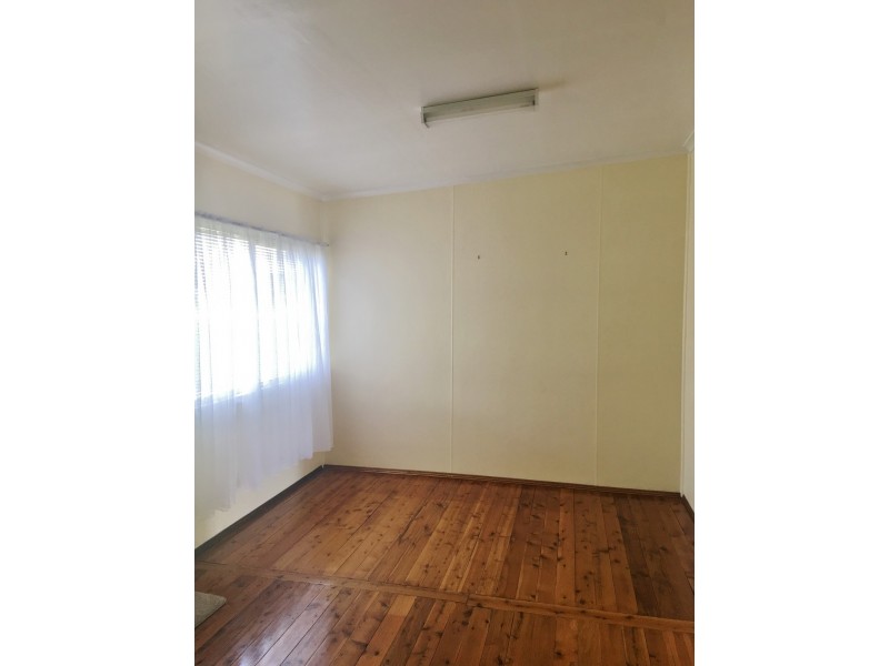 39 Hammond Road, Toukley NSW 2263