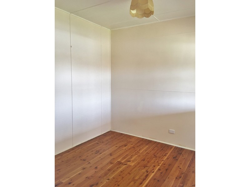 39 Hammond Road, Toukley NSW 2263