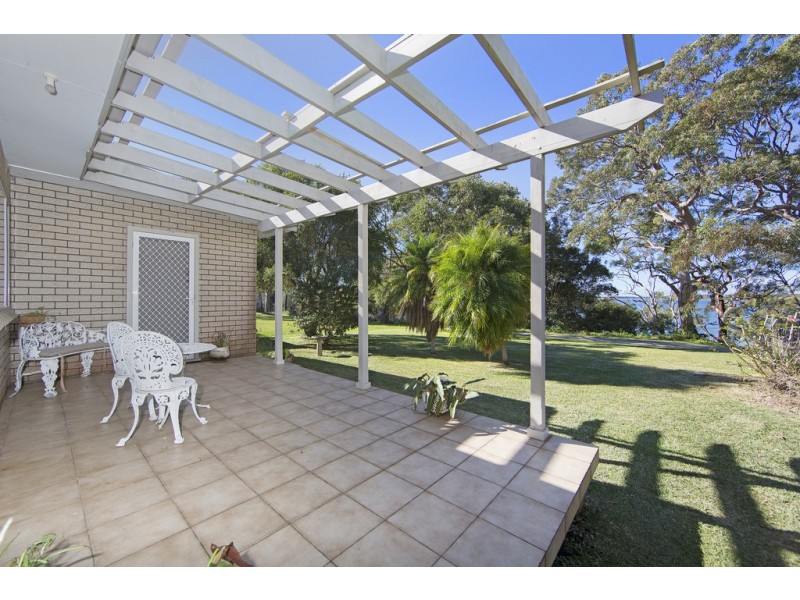 92 Buff Point Avenue, Buff Point NSW 2262
