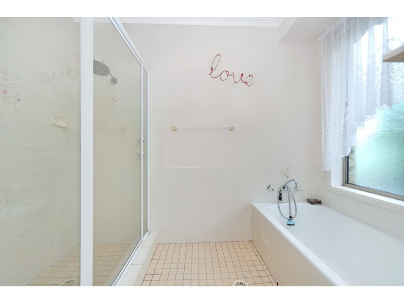24 Narambi Road, Buff Point NSW 2262