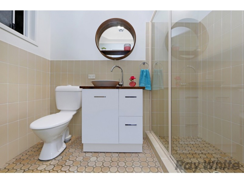 22 Sunrise Avenue, Budgewoi NSW 2262