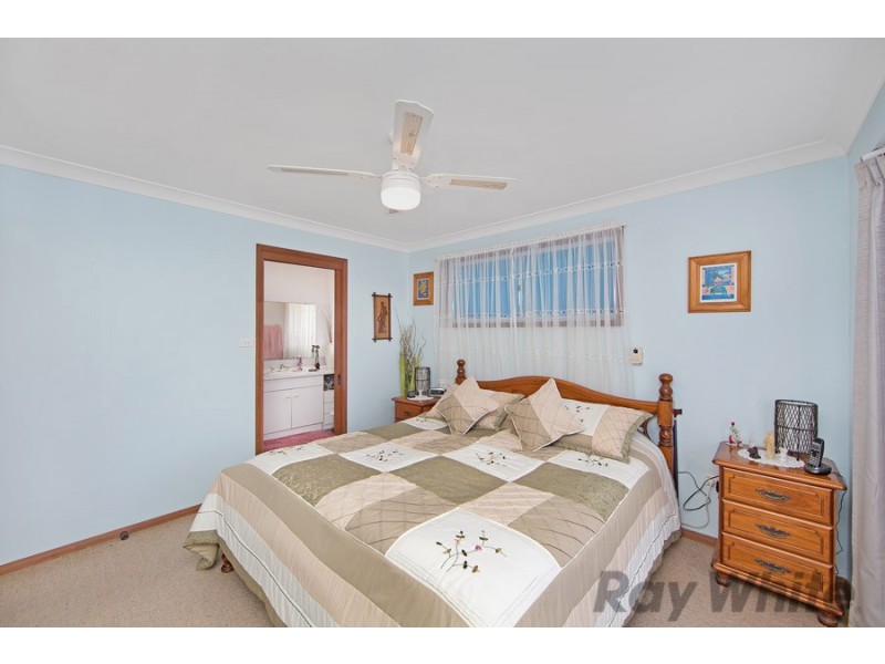 33 Kalele Avenue, Budgewoi NSW 2262