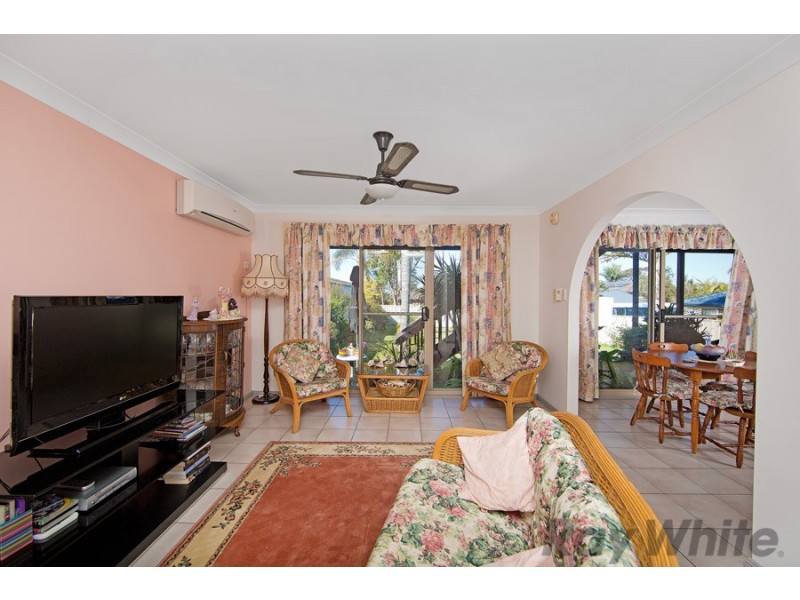 85 Laelana Ave, Budgewoi NSW 2262