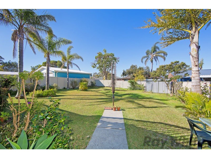 85 Laelana Ave, Budgewoi NSW 2262