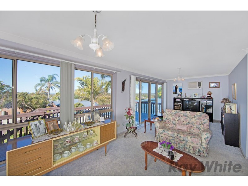 85 Laelana Ave, Budgewoi NSW 2262
