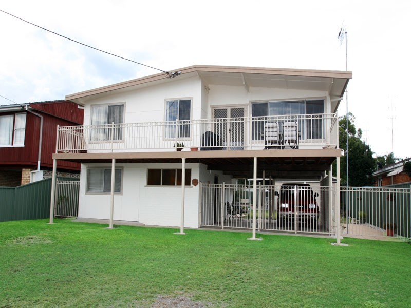 5 Alexandra Street, Budgewoi NSW 2262