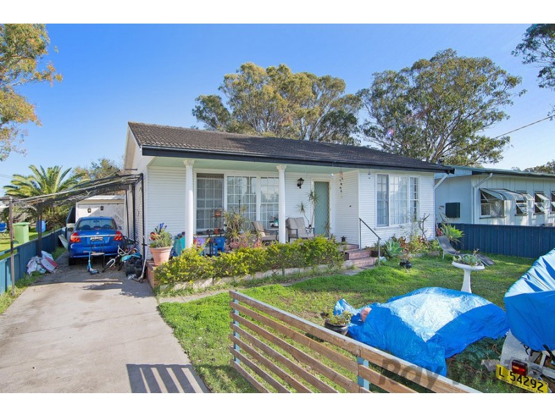 4 Brennon Rd, Gorokan NSW 2263