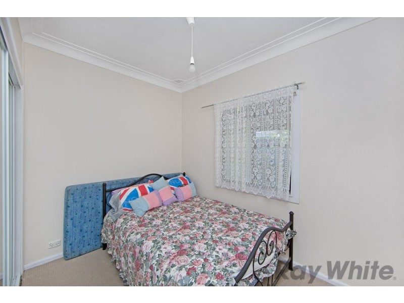 6 Morcombe Close, Gorokan NSW 2263