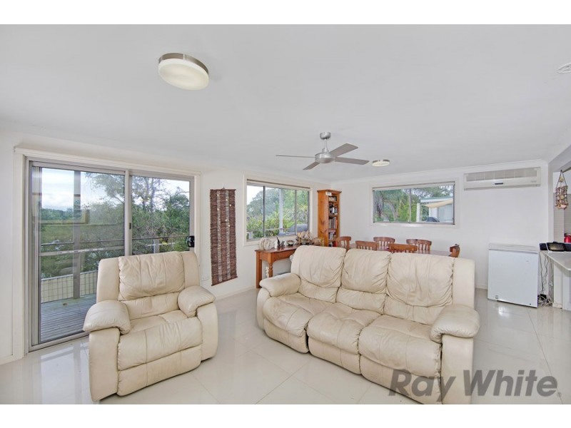 12 Coonanga Ave, Budgewoi NSW 2262