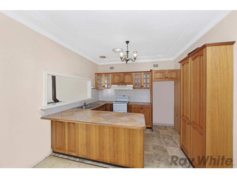 17 Weemala Street, Budgewoi NSW 2262