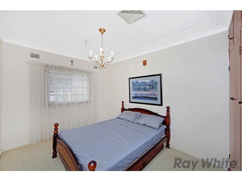 17 Weemala Street, Budgewoi NSW 2262
