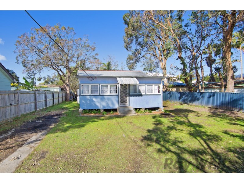 74 Buff Point Avenue, Buff Point NSW 2262