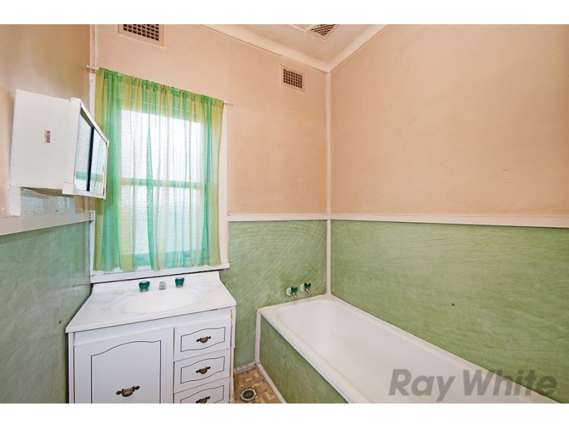 89 Tuggerawong Road, Wyongah NSW 2259