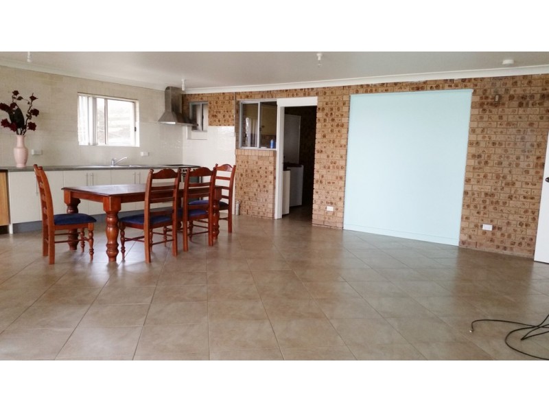 158 (flat) Buff Point Ave, Buff Point NSW 2262