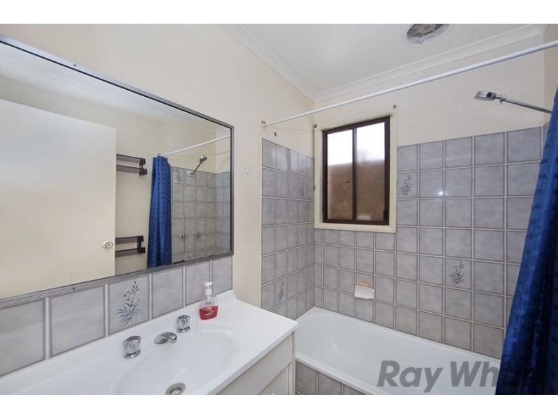 16 Deakin Avenue, Lake Munmorah NSW 2259