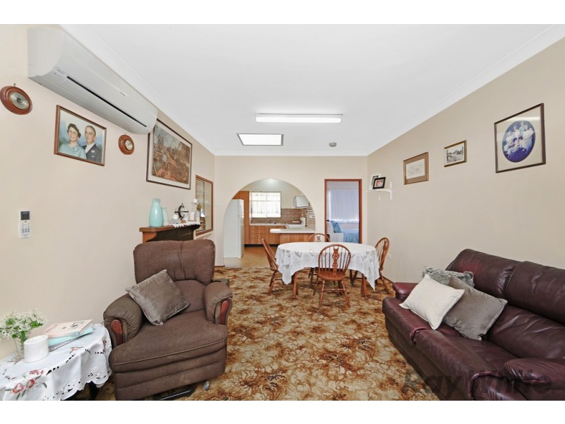 18 Boomerang Street, Budgewoi NSW 2262