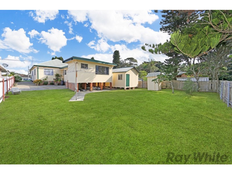 18 Boomerang Street, Budgewoi NSW 2262