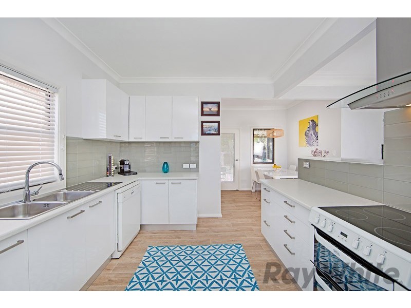 11 Boomerang Street, Budgewoi NSW 2262