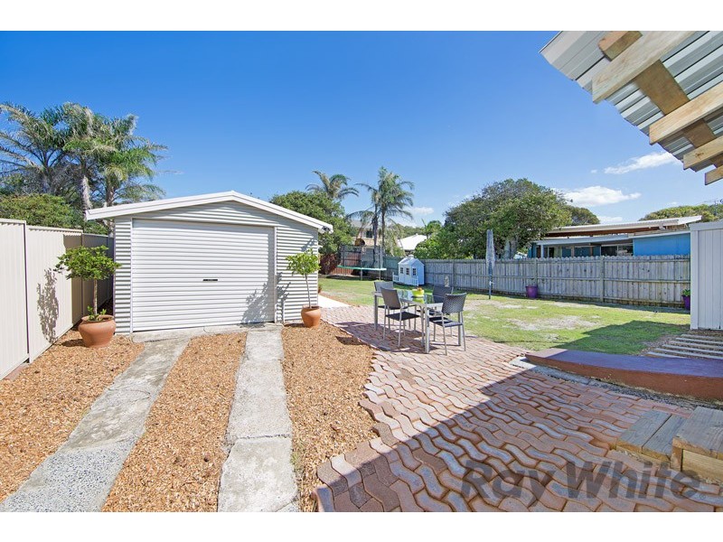 11 Boomerang Street, Budgewoi NSW 2262